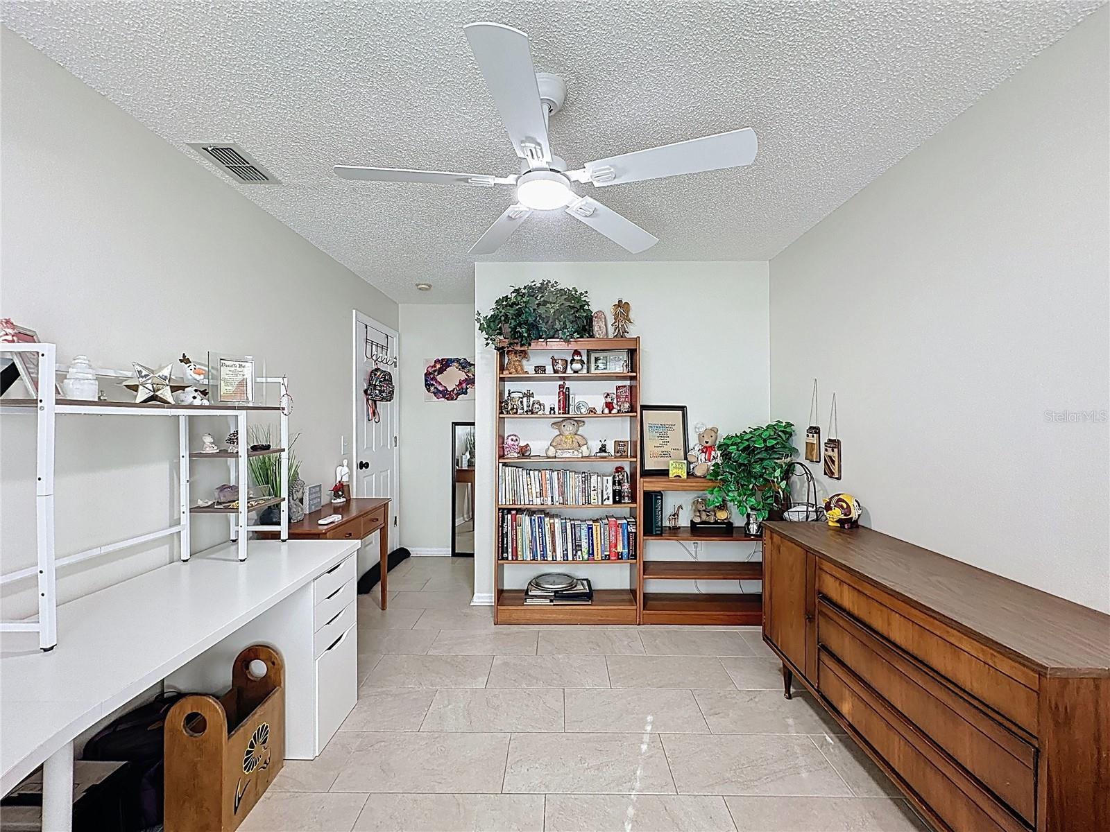 Image 34 of 57 For 449 Bent Oak Loop