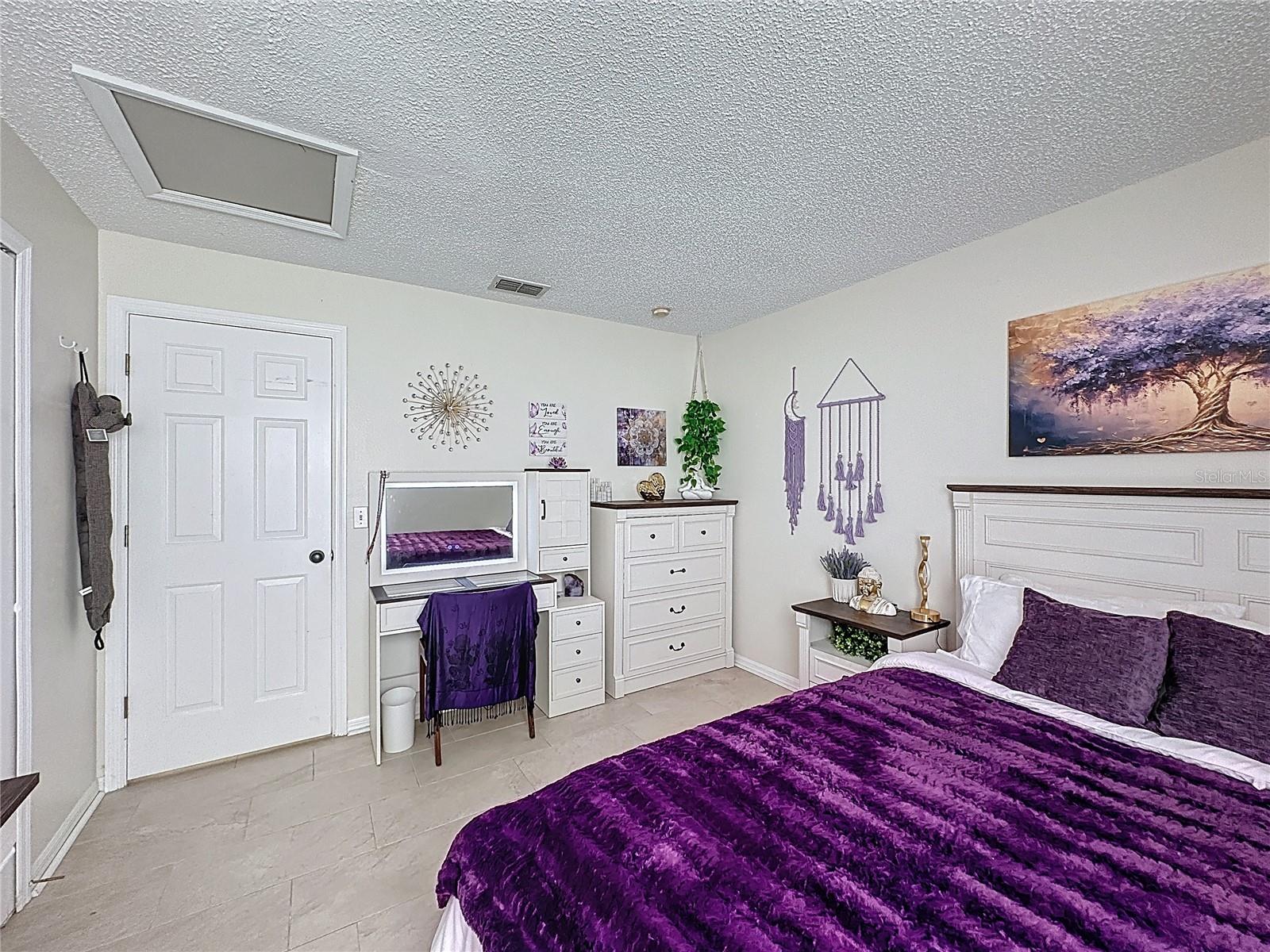 Image 36 of 57 For 449 Bent Oak Loop