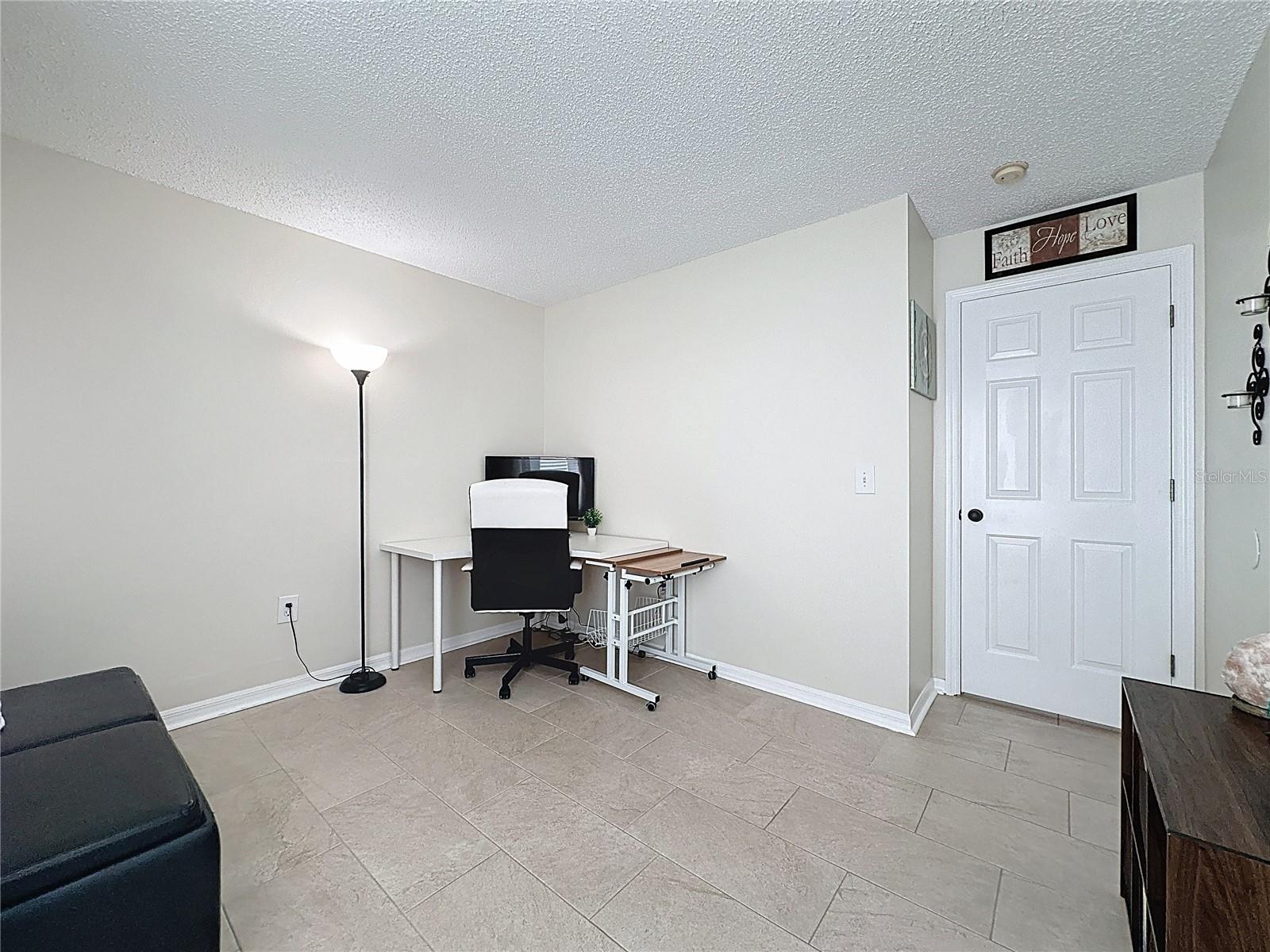 Image 40 of 57 For 449 Bent Oak Loop