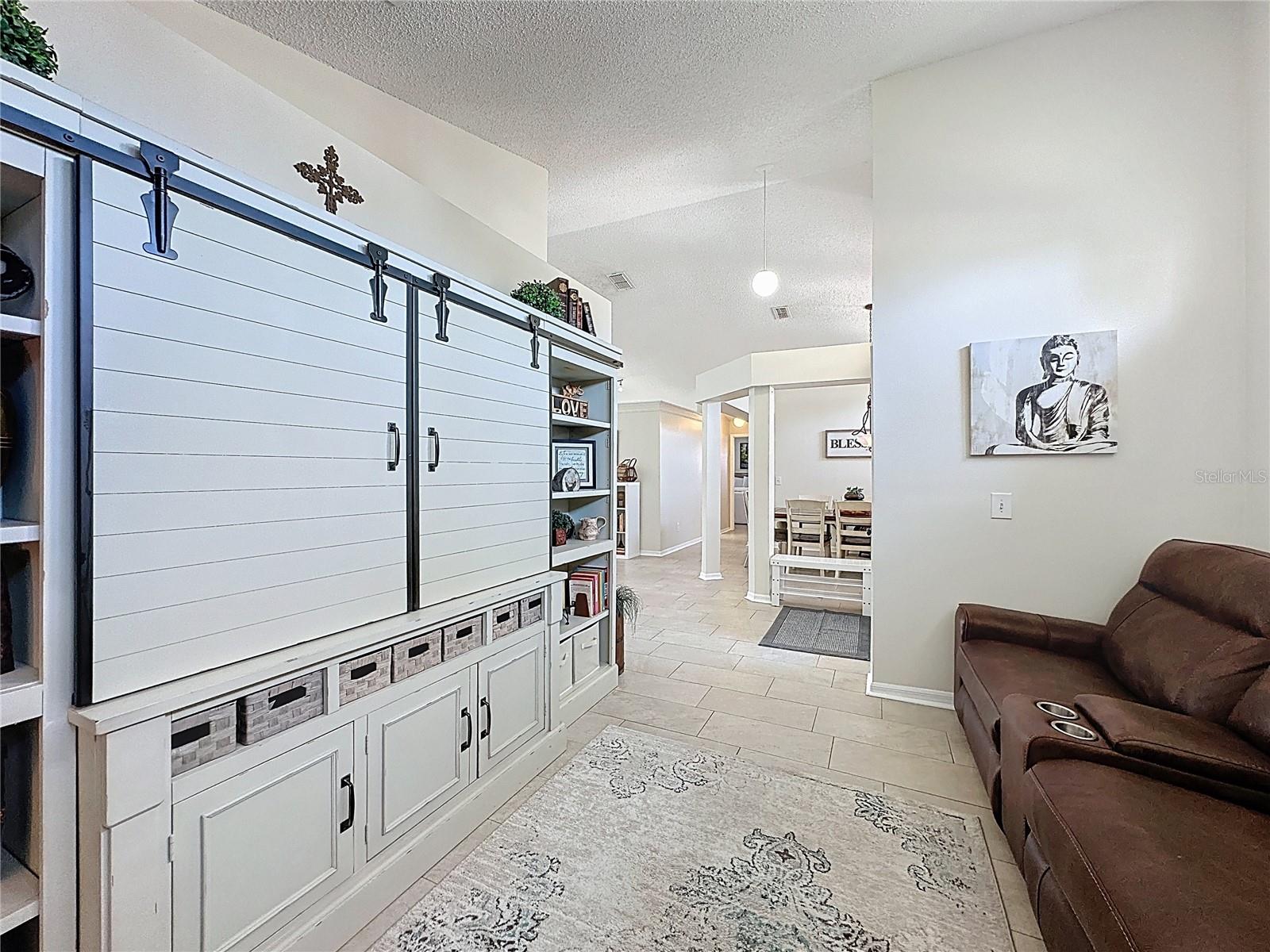 Image 9 of 57 For 449 Bent Oak Loop