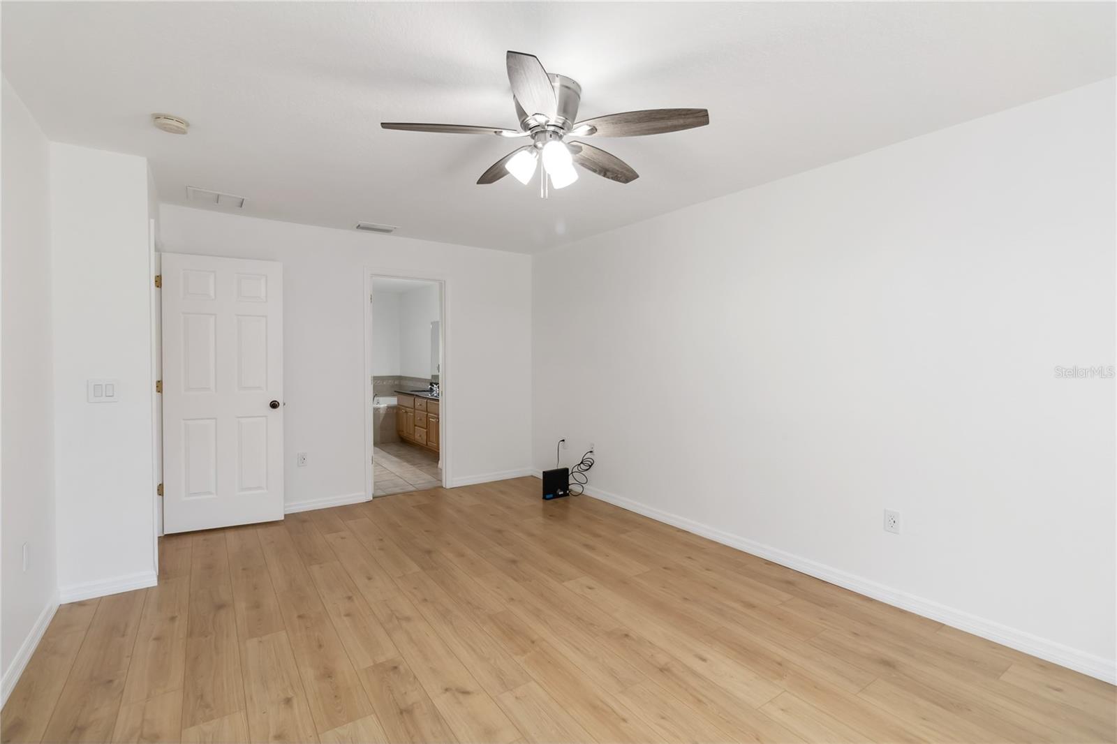 Image 21 of 52 For 2410 Bar Lou Court