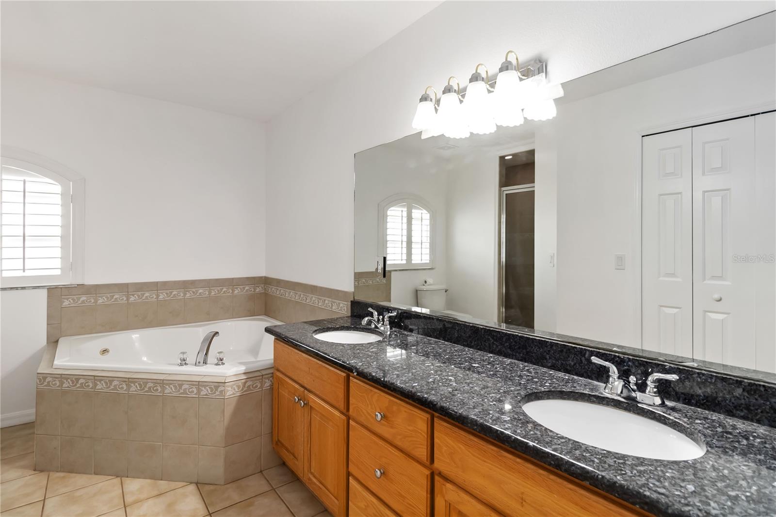 Image 22 of 52 For 2410 Bar Lou Court