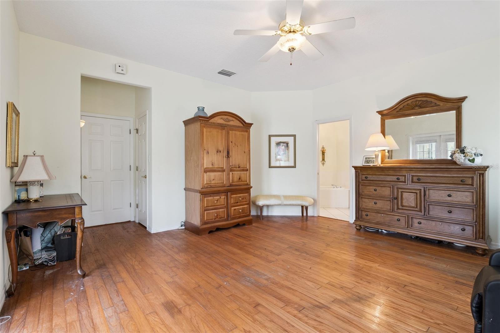 Image 18 of 59 For 22841 Stallion Drive