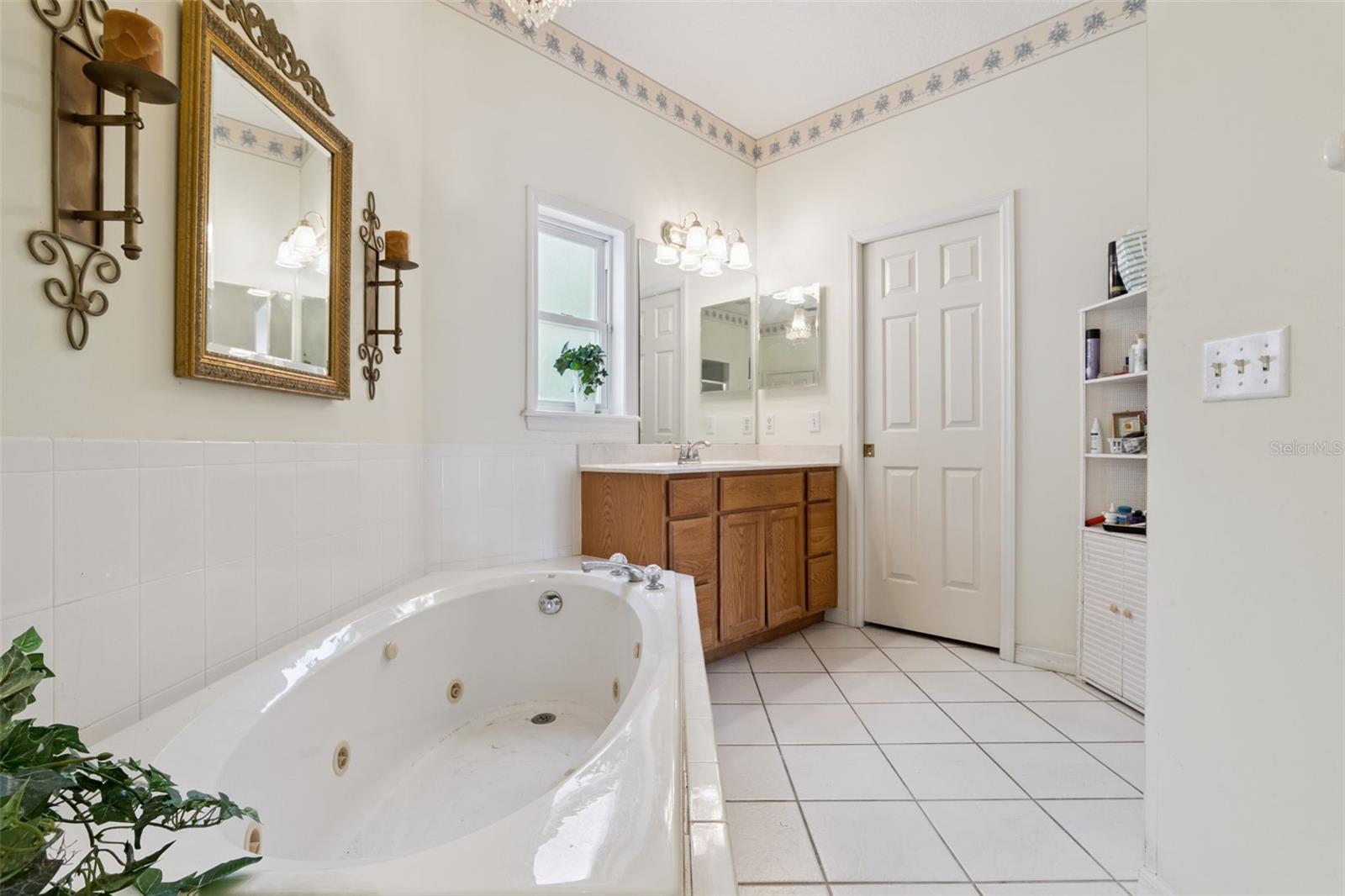 Image 20 of 59 For 22841 Stallion Drive