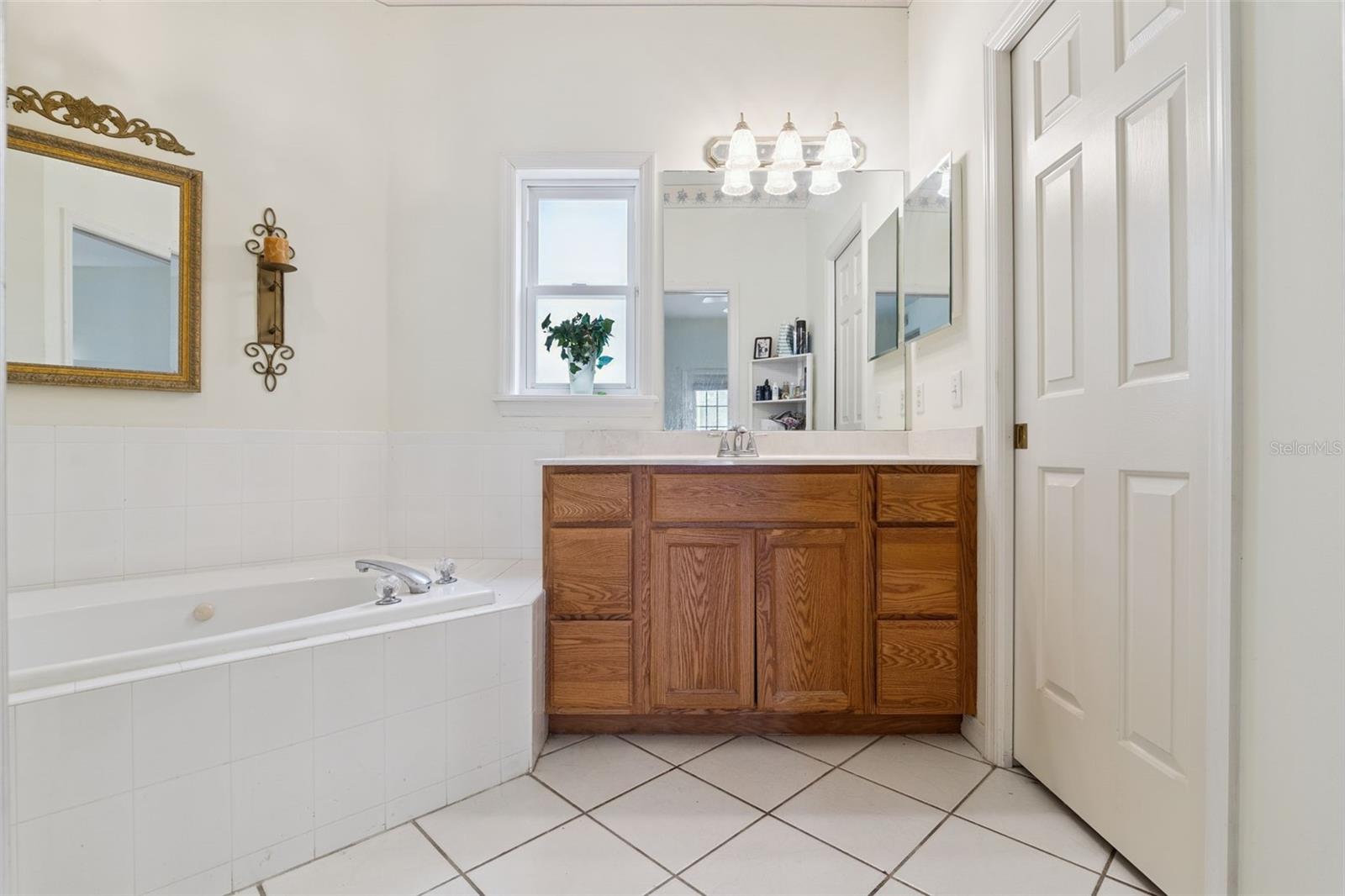 Image 22 of 59 For 22841 Stallion Drive