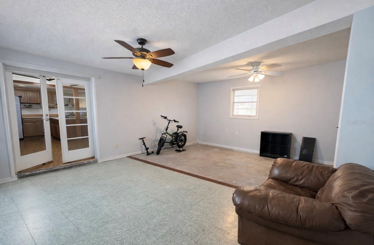 Image 7 of 15 For 1407 Moselle Avenue