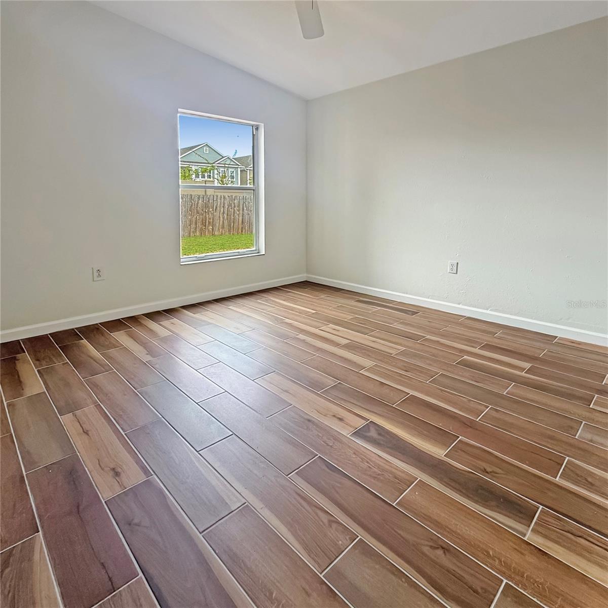 Image 15 of 37 For 44 Saint Kitts Circle