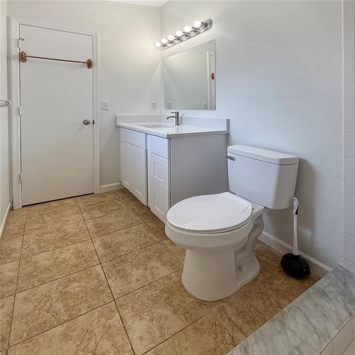 Image 20 of 37 For 44 Saint Kitts Circle