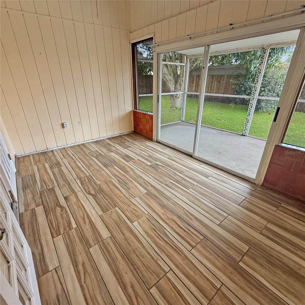 Image 30 of 37 For 44 Saint Kitts Circle