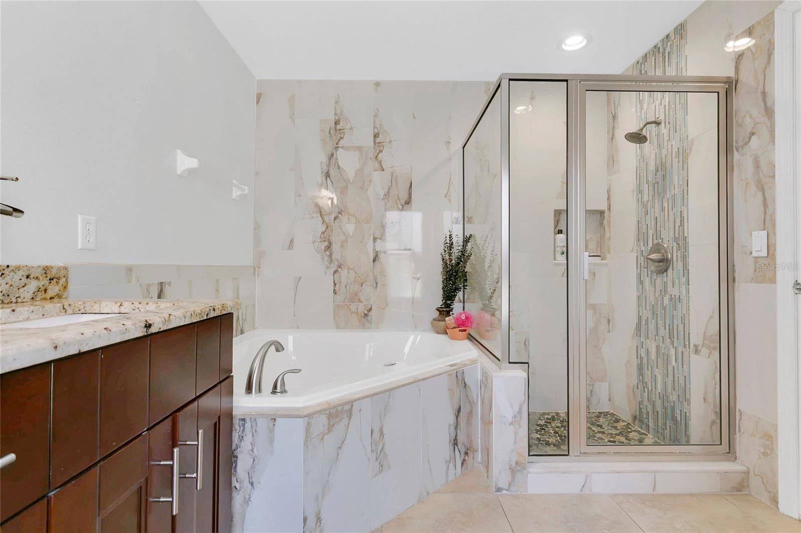 Image 12 of 36 For 403 Carey Way