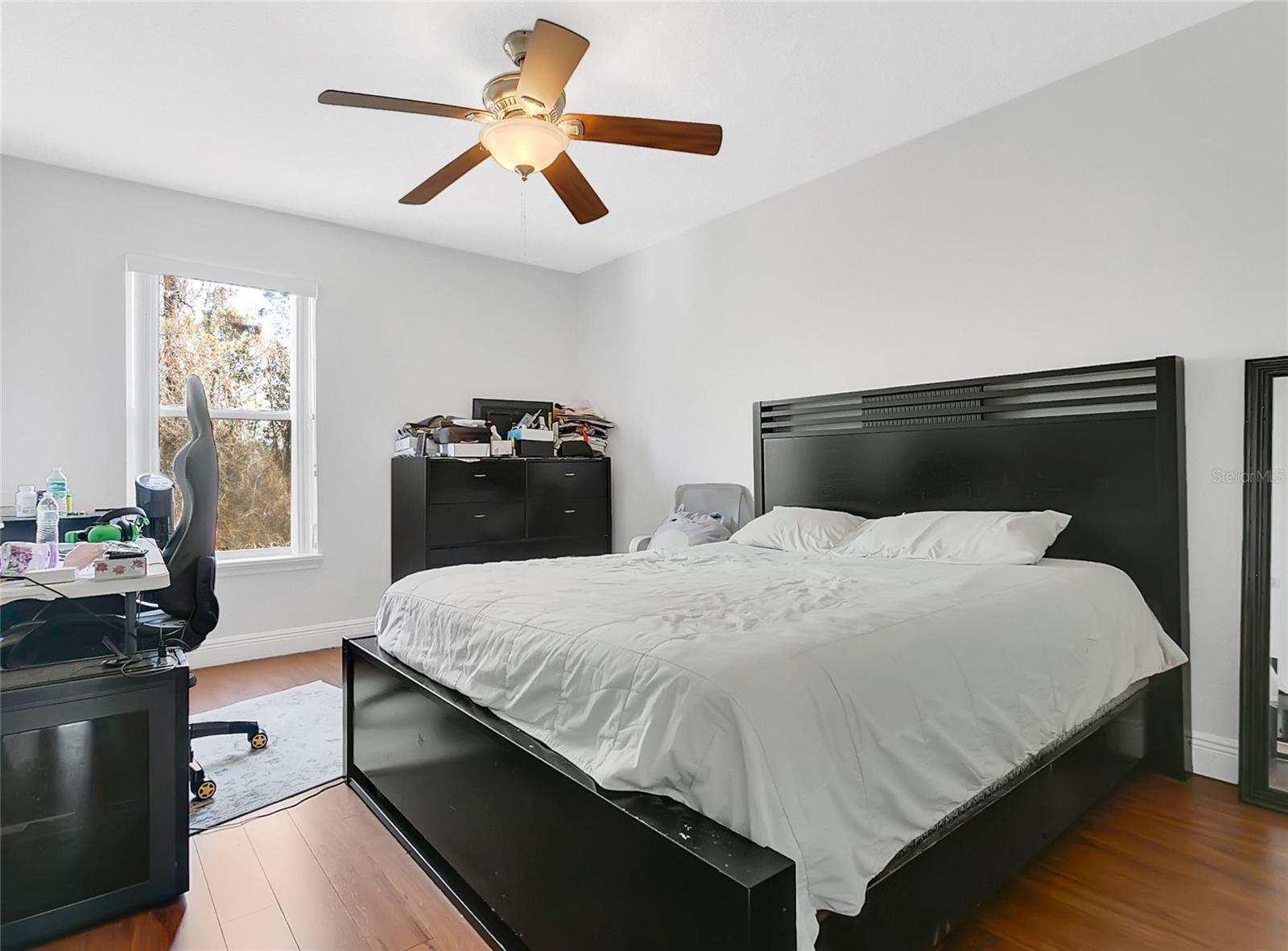 Image 16 of 36 For 403 Carey Way