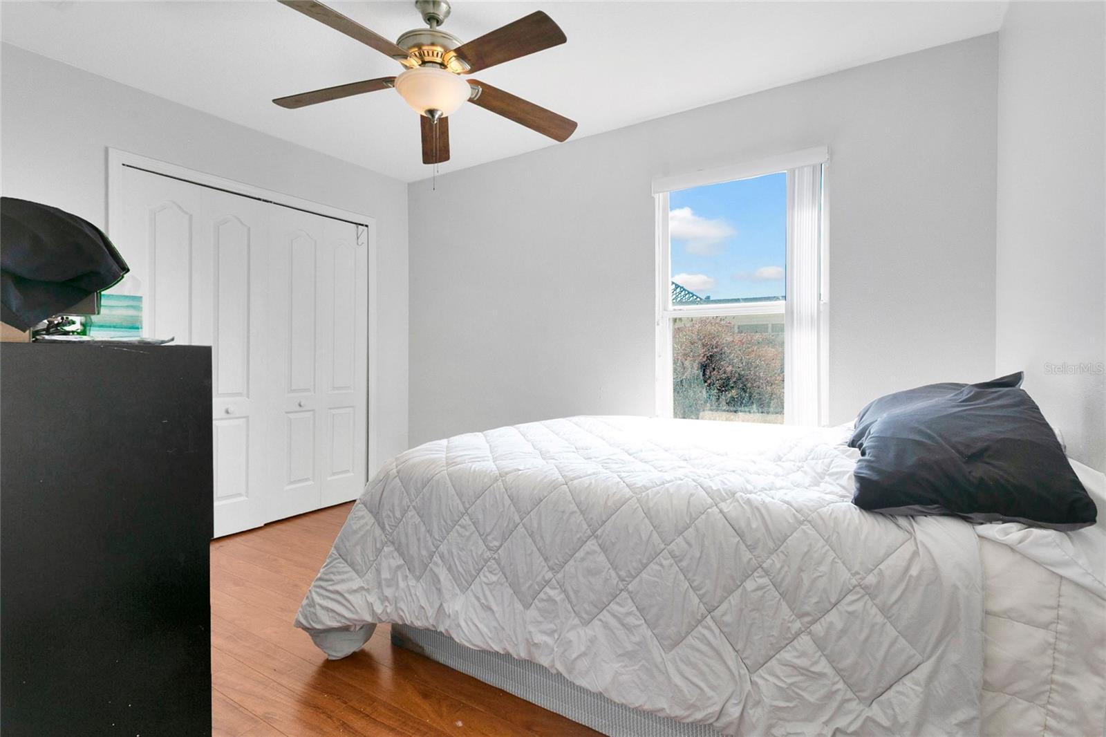 Image 20 of 36 For 403 Carey Way