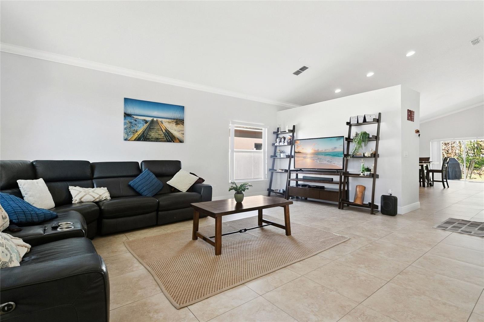 Image 3 of 36 For 403 Carey Way