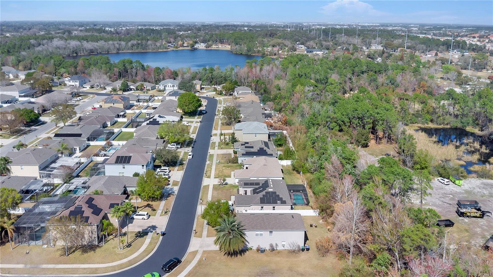 Image 33 of 36 For 403 Carey Way