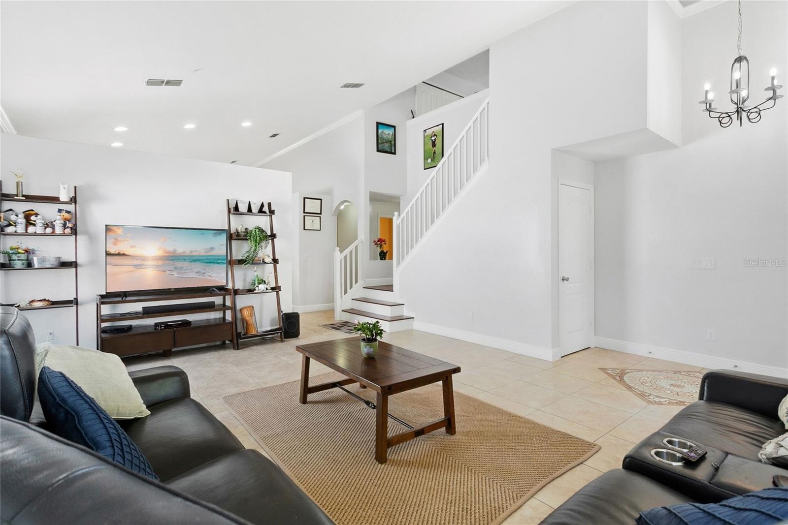 Image 4 of 36 For 403 Carey Way