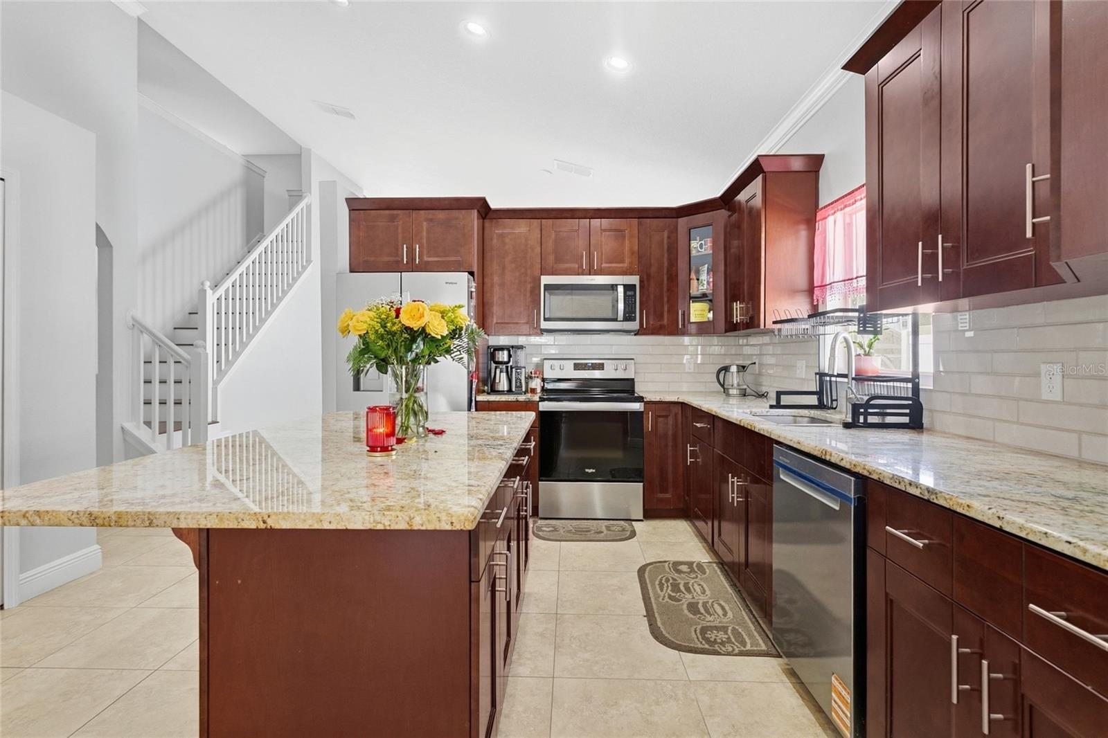 Image 6 of 36 For 403 Carey Way