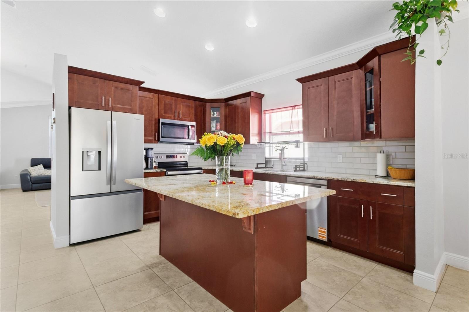 Image 7 of 36 For 403 Carey Way