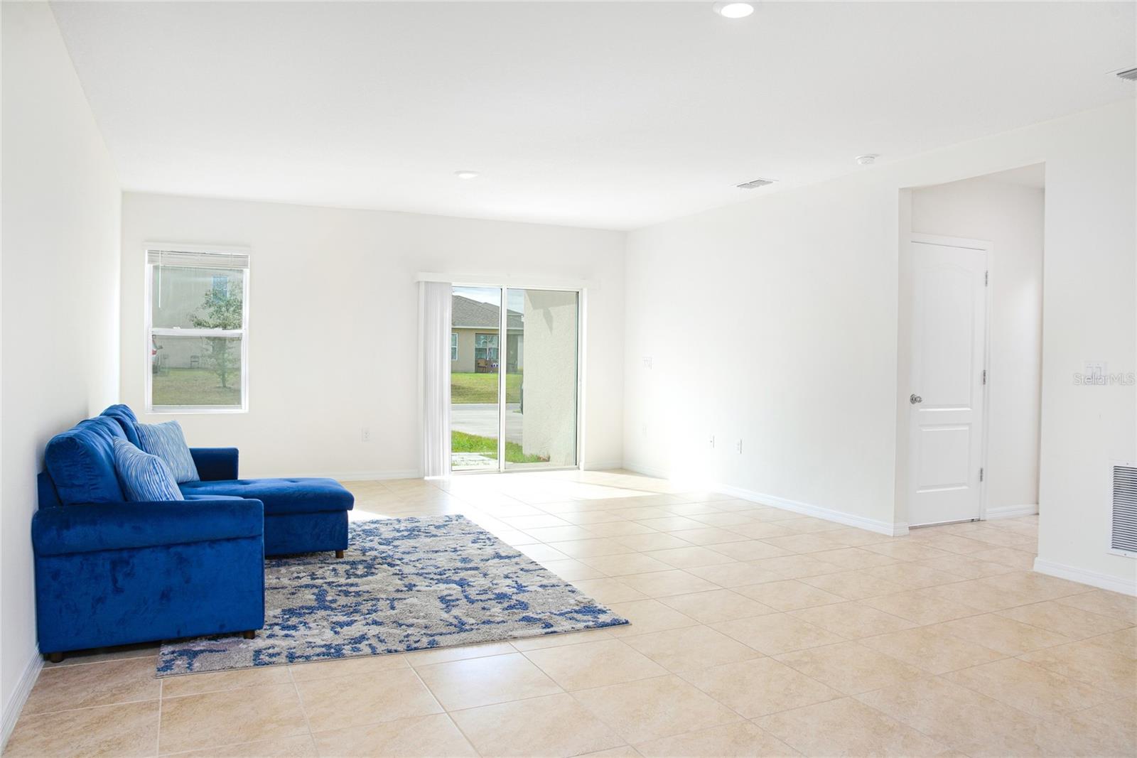 Listing photo id 8 for 1932 Red Canyon Drive