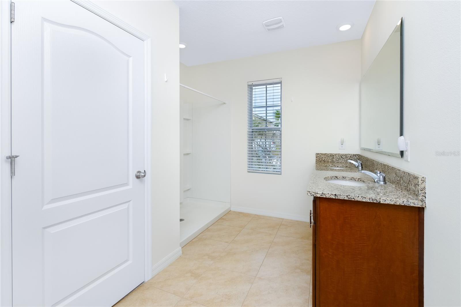 Listing photo id 18 for 1932 Red Canyon Drive