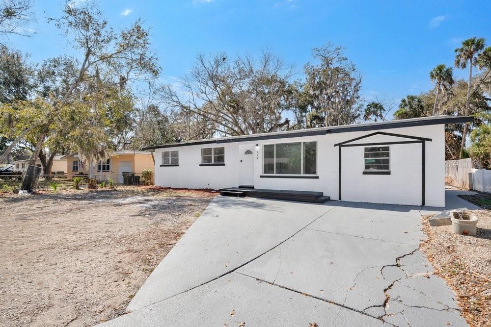 Image 12 of 29 For 124 Baywood Drive