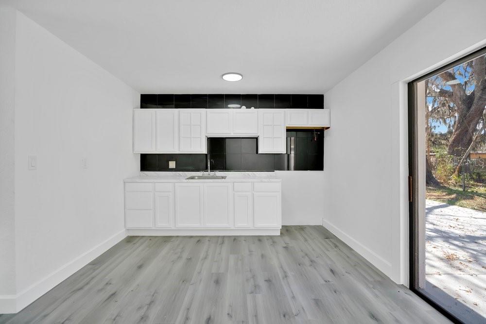 Image 19 of 29 For 124 Baywood Drive