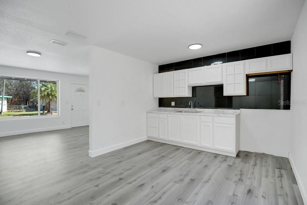 Image 20 of 29 For 124 Baywood Drive