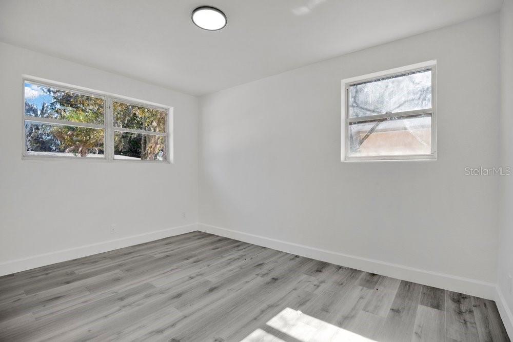 Image 21 of 29 For 124 Baywood Drive