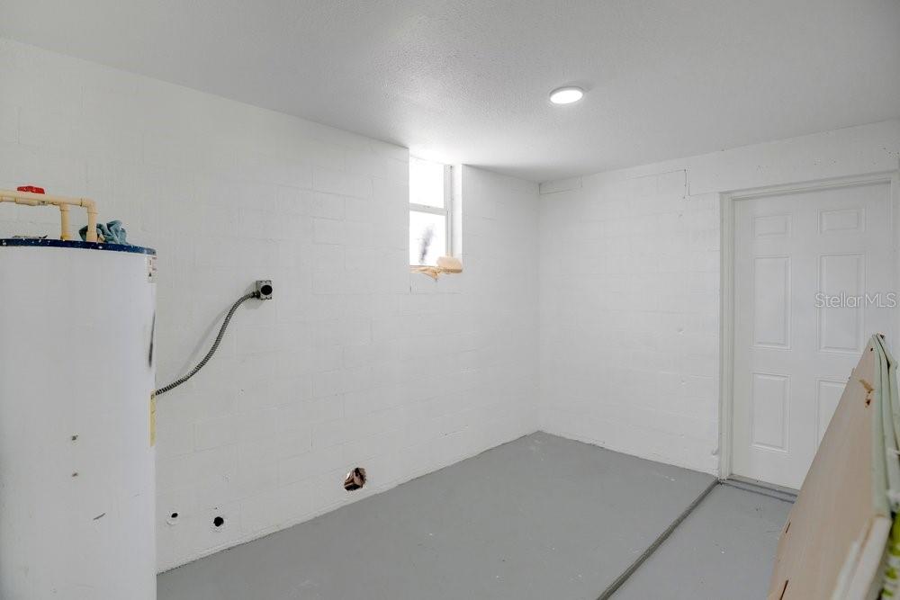 Image 26 of 29 For 124 Baywood Drive