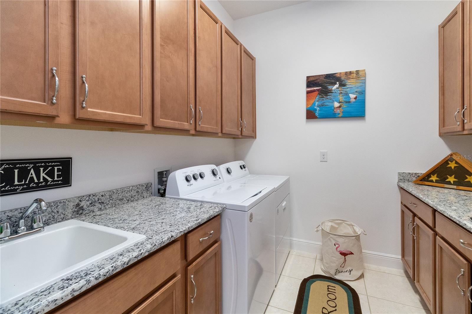 Image 27 of 42 For 2557 Yellow Brick Road