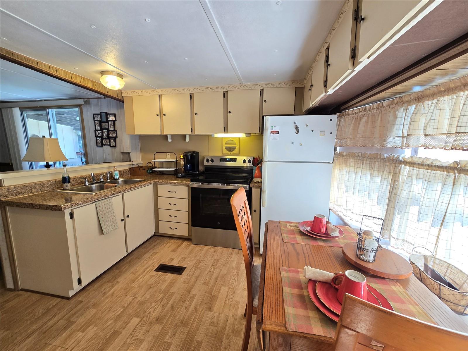 Image 26 of 46 For 1621 Haddock Street