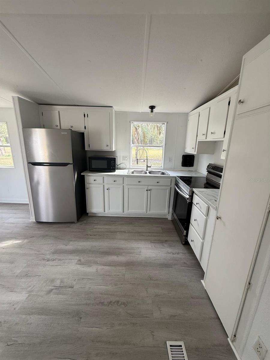 Image 6 of 17 For 2302 Lowery Street