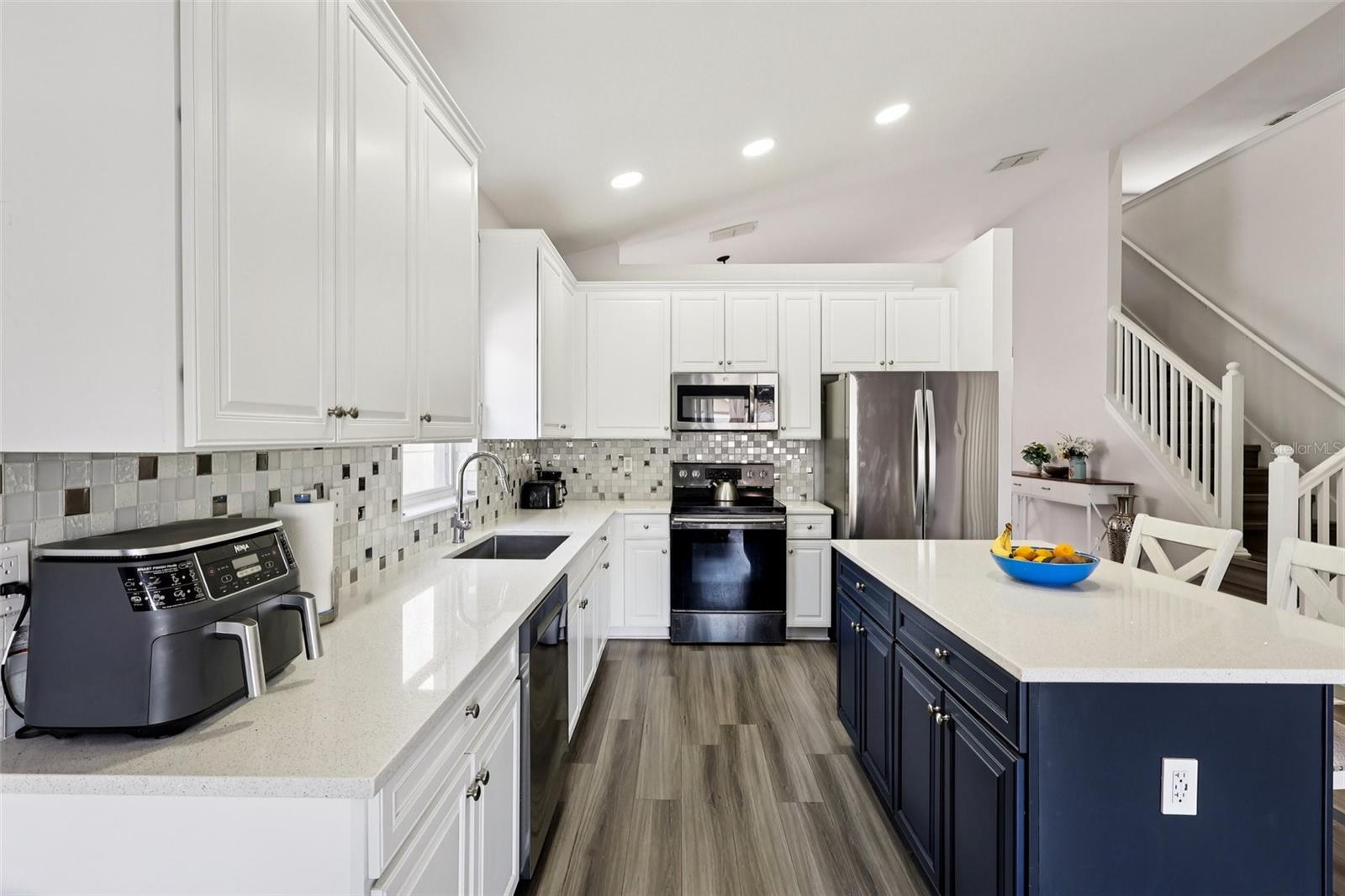 Image 11 of 71 For 2104 Congress Lane