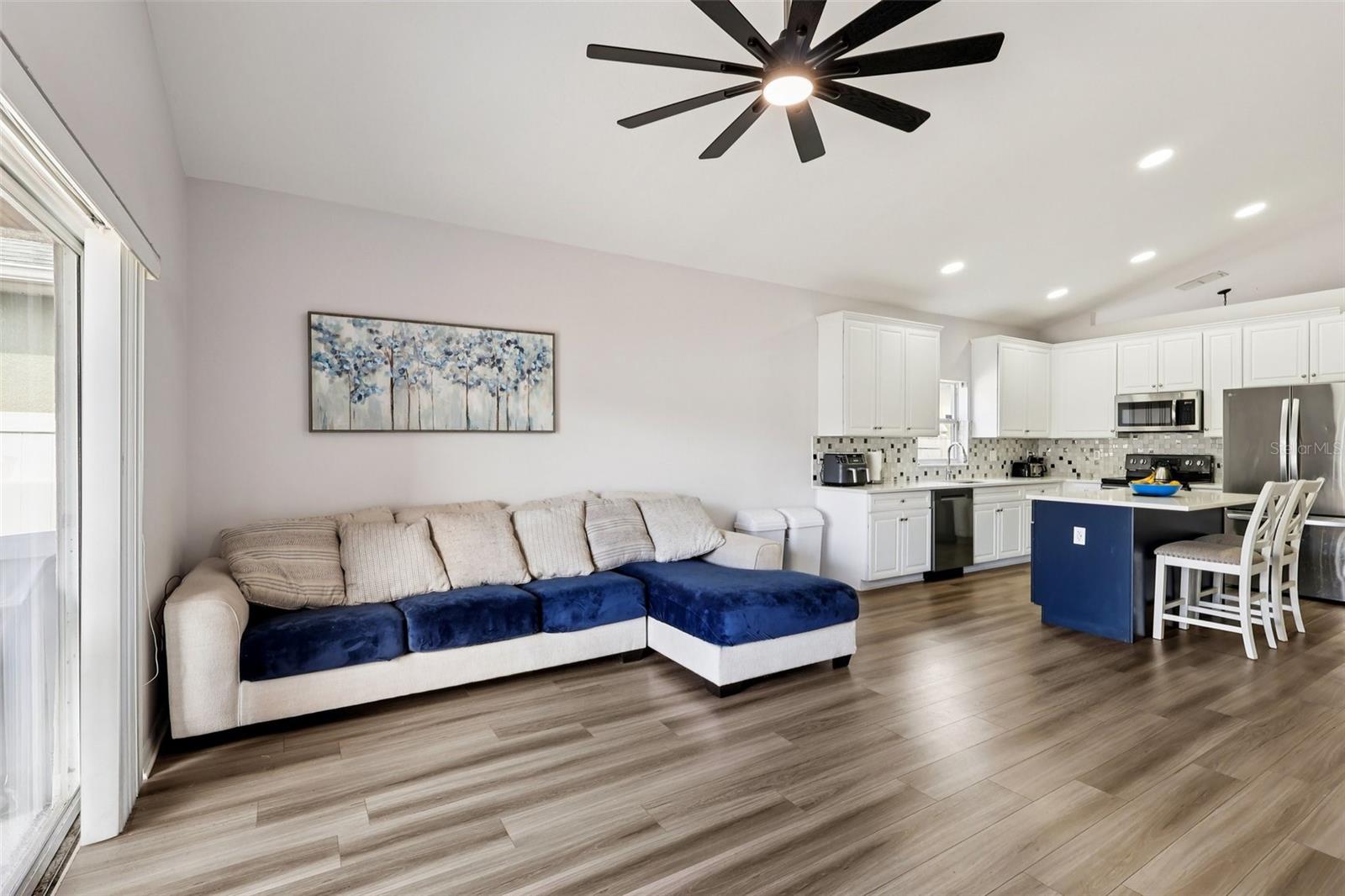 Image 15 of 71 For 2104 Congress Lane