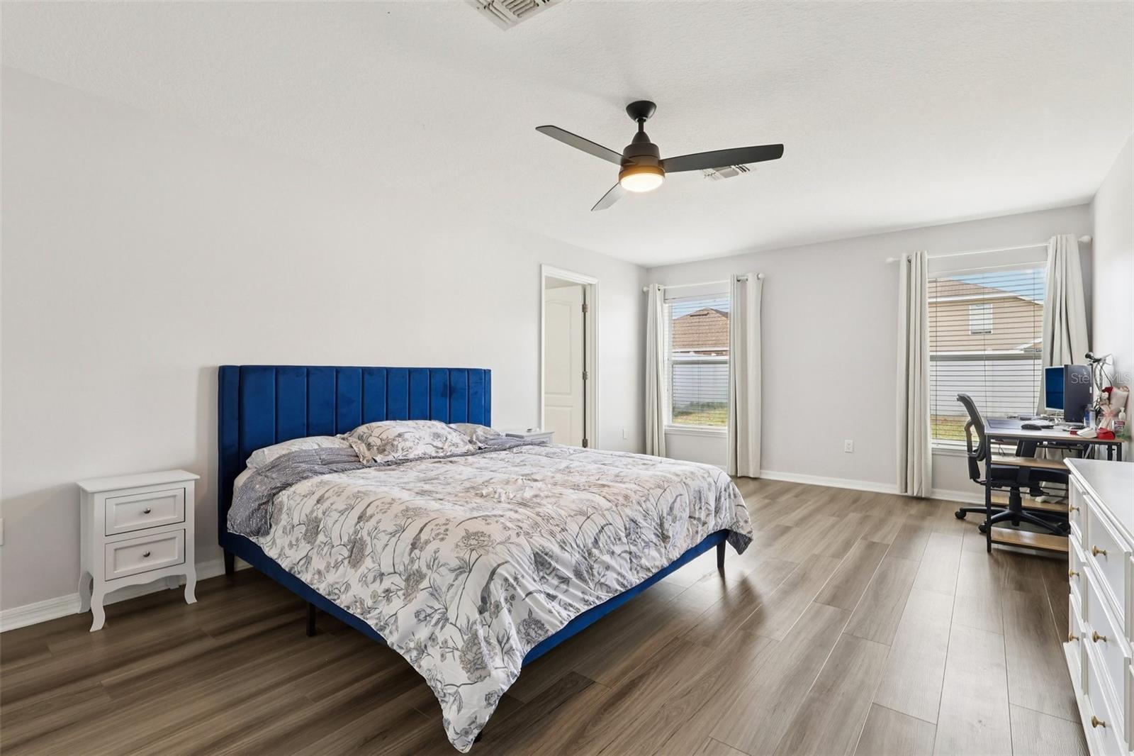 Image 17 of 71 For 2104 Congress Lane