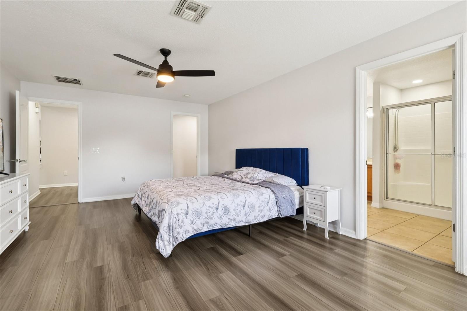 Image 19 of 71 For 2104 Congress Lane