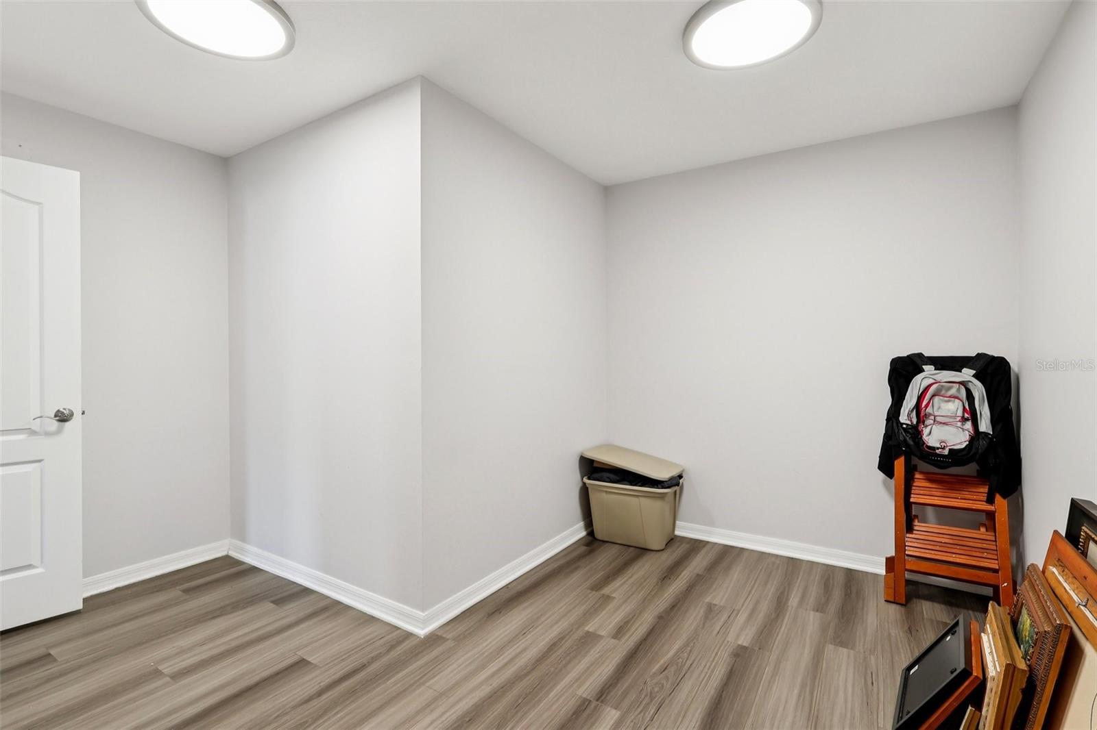 Image 25 of 71 For 2104 Congress Lane