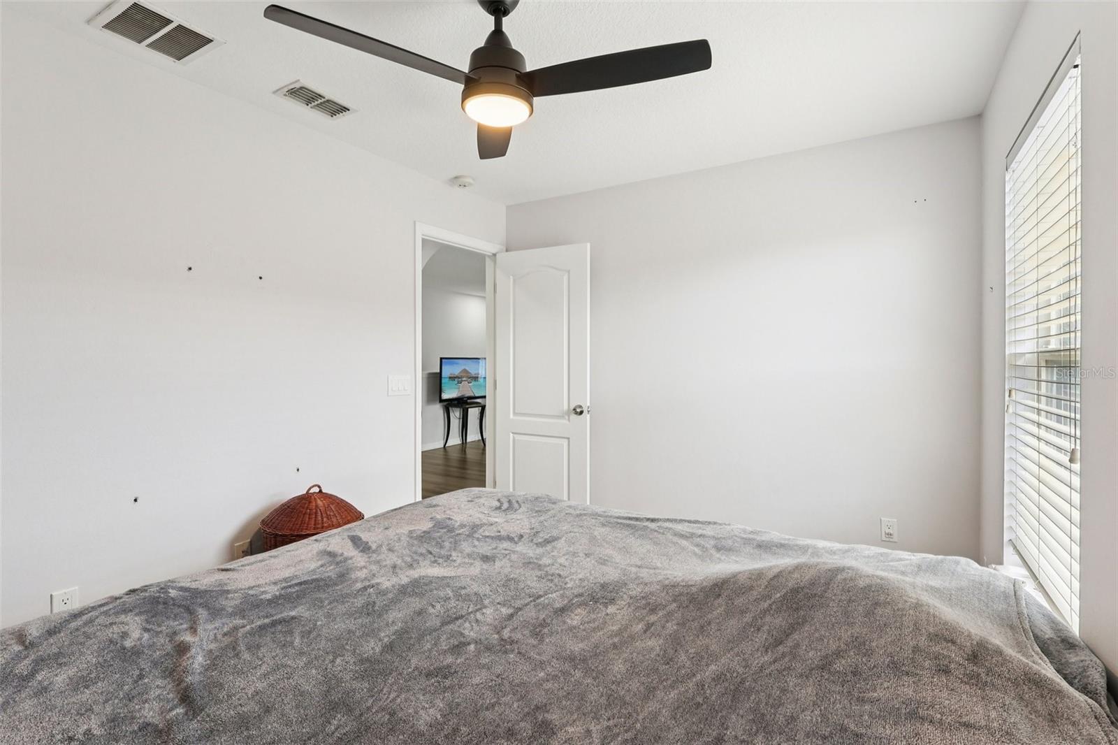 Image 30 of 71 For 2104 Congress Lane