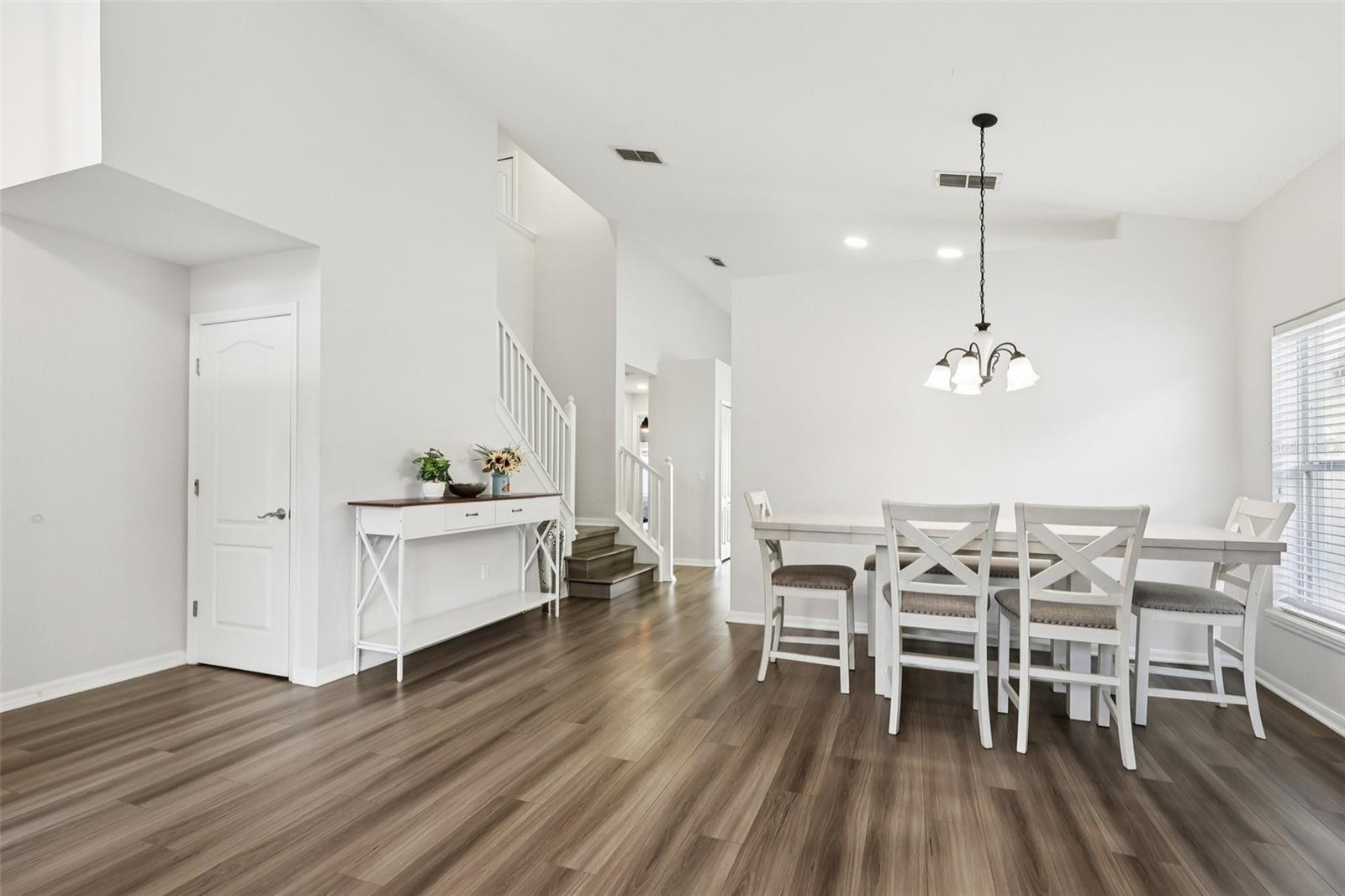 Image 5 of 71 For 2104 Congress Lane