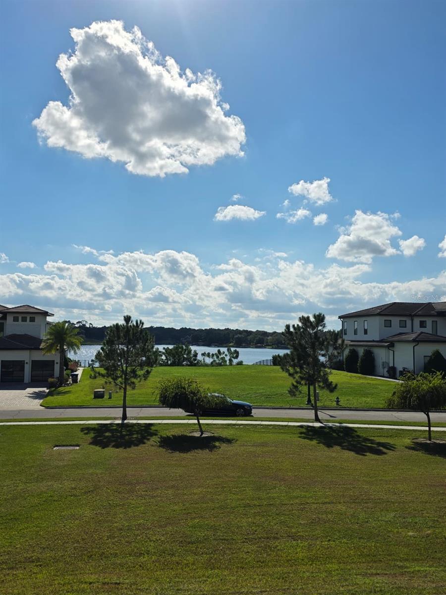 Image 7 of 12 For 1330 Lake Olivia