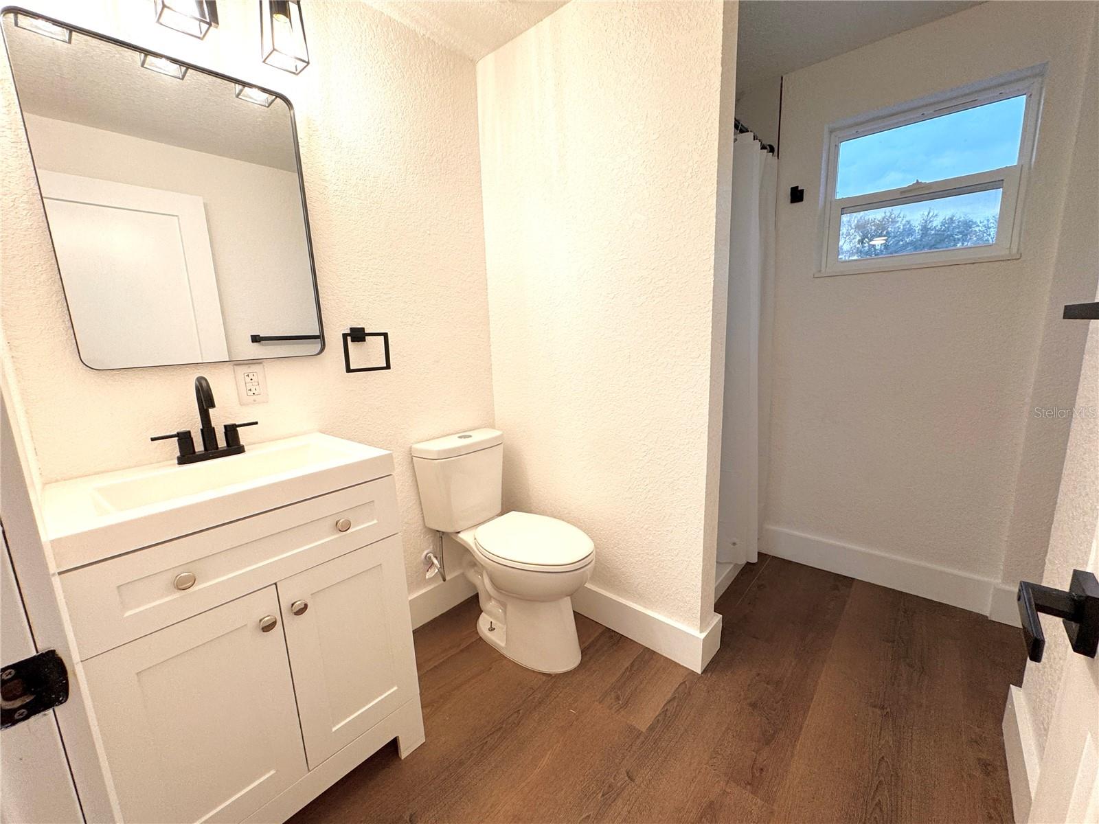 Image 8 of 12 For 1135 Cherokee Drive