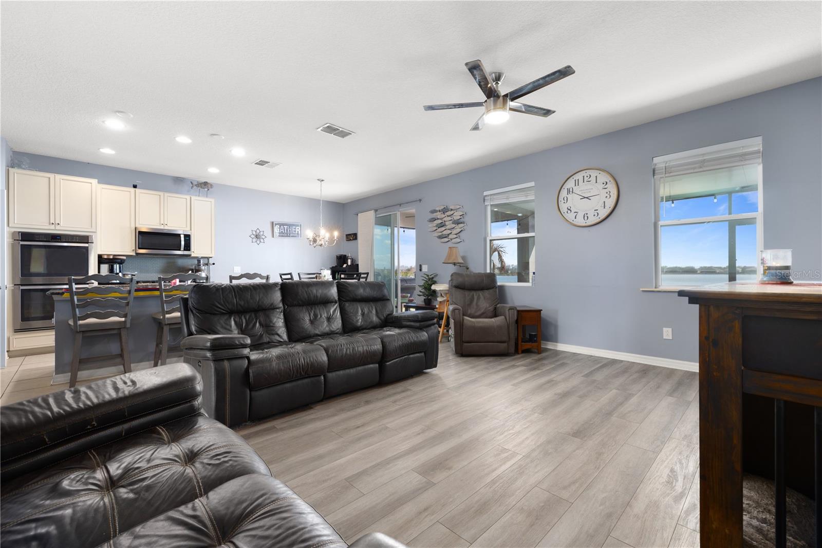 Image 10 of 39 For 395 Blue Cypress Drive