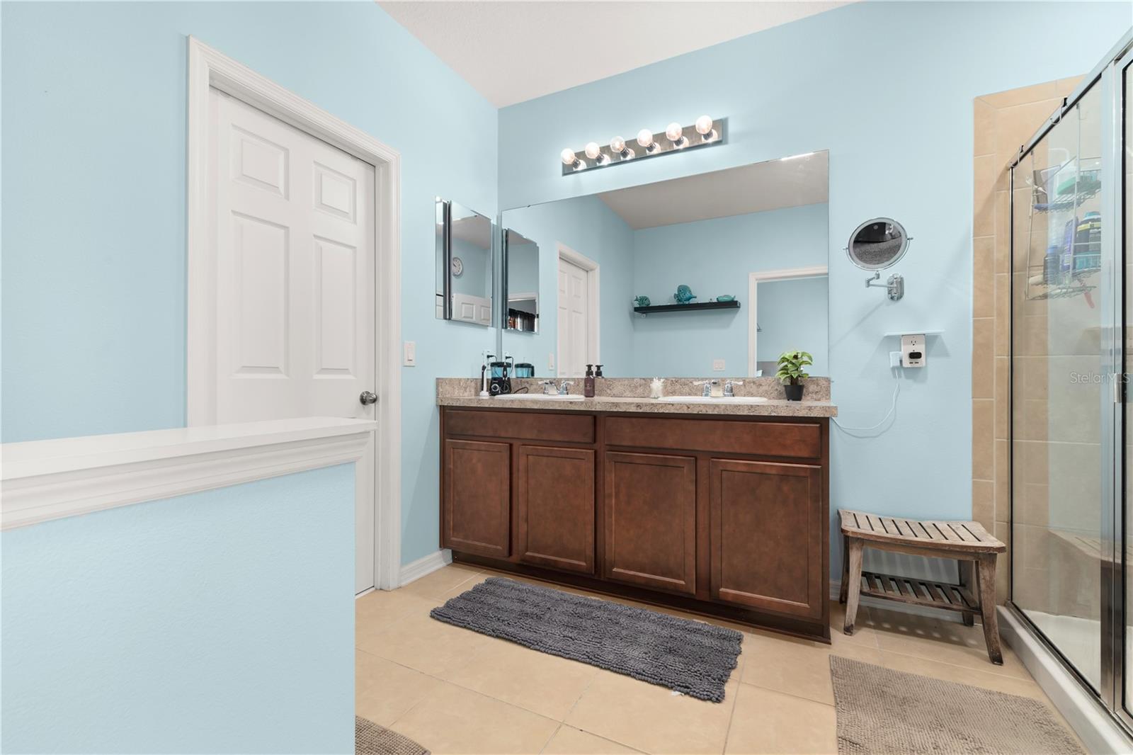 Image 21 of 39 For 395 Blue Cypress Drive