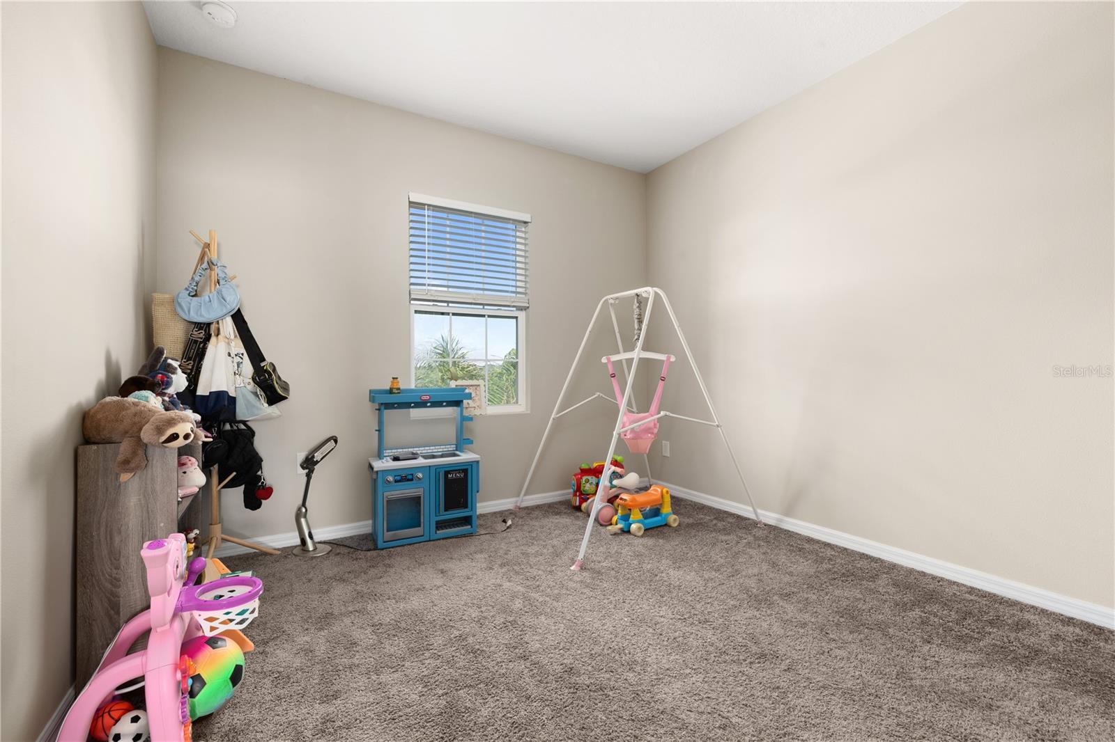 Image 28 of 39 For 395 Blue Cypress Drive