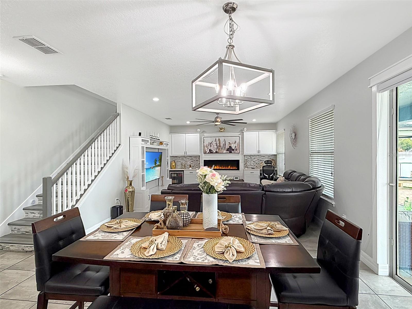 Image 11 of 41 For 2438 Chateau Loop