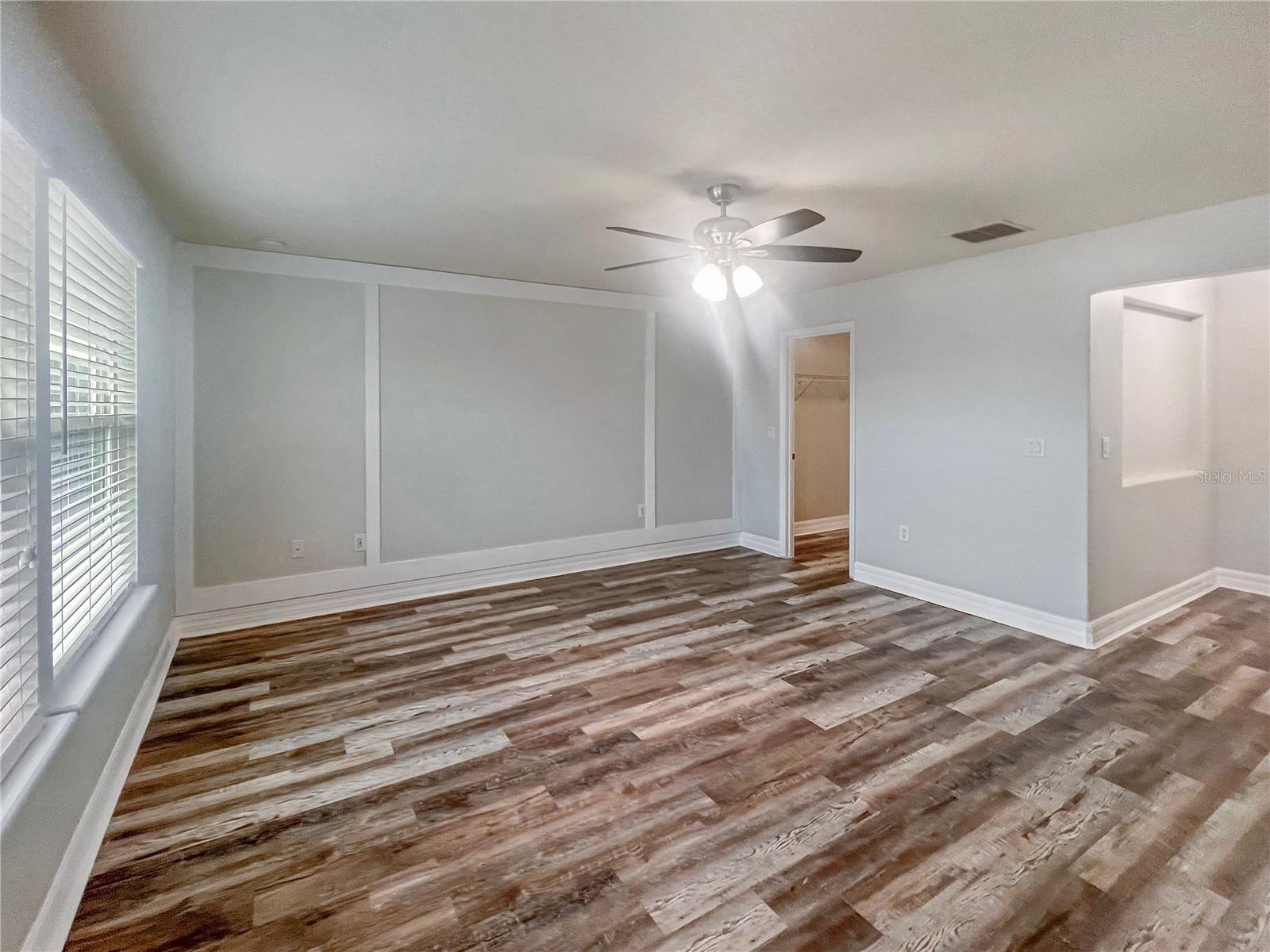 Image 13 of 41 For 2438 Chateau Loop