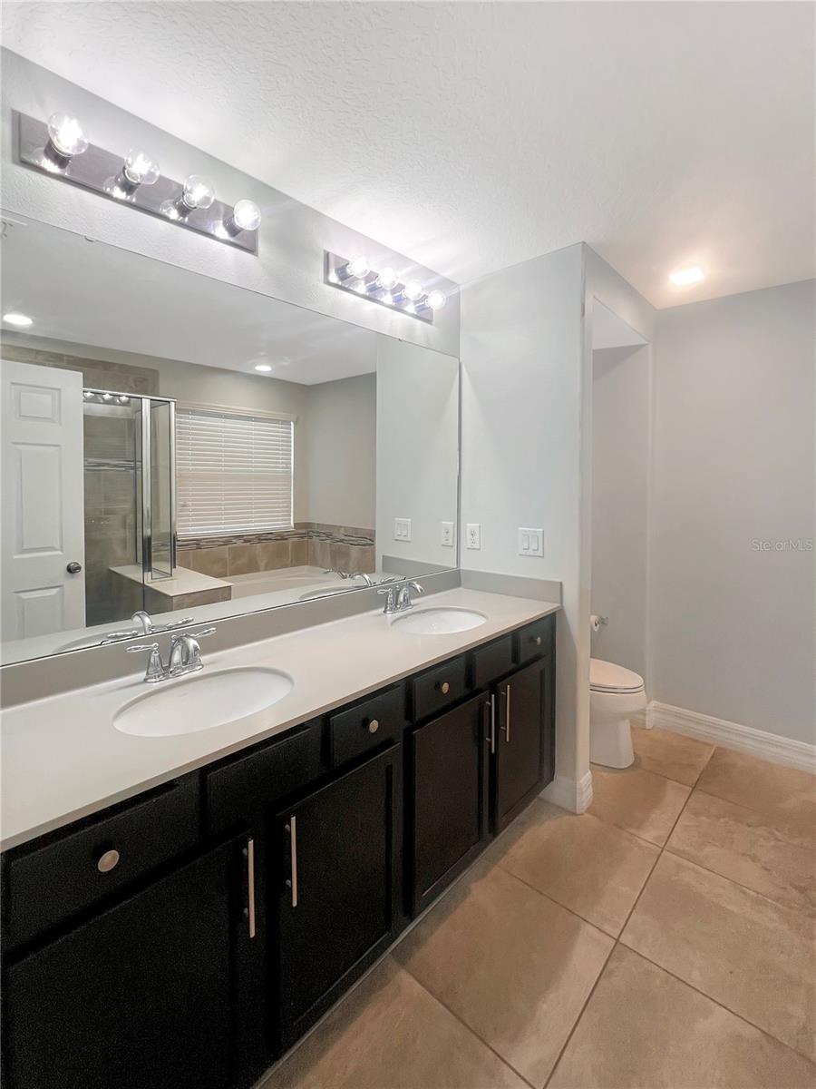 Image 16 of 41 For 2438 Chateau Loop