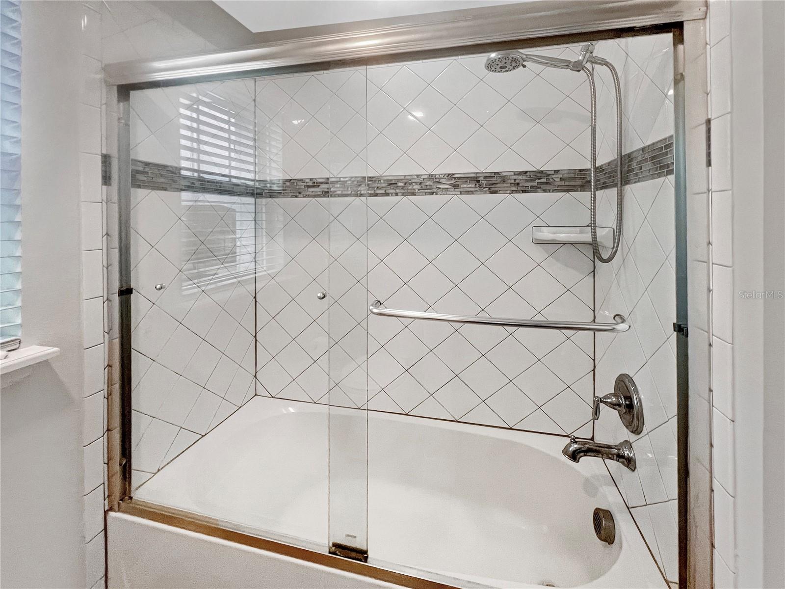 Image 20 of 41 For 2438 Chateau Loop