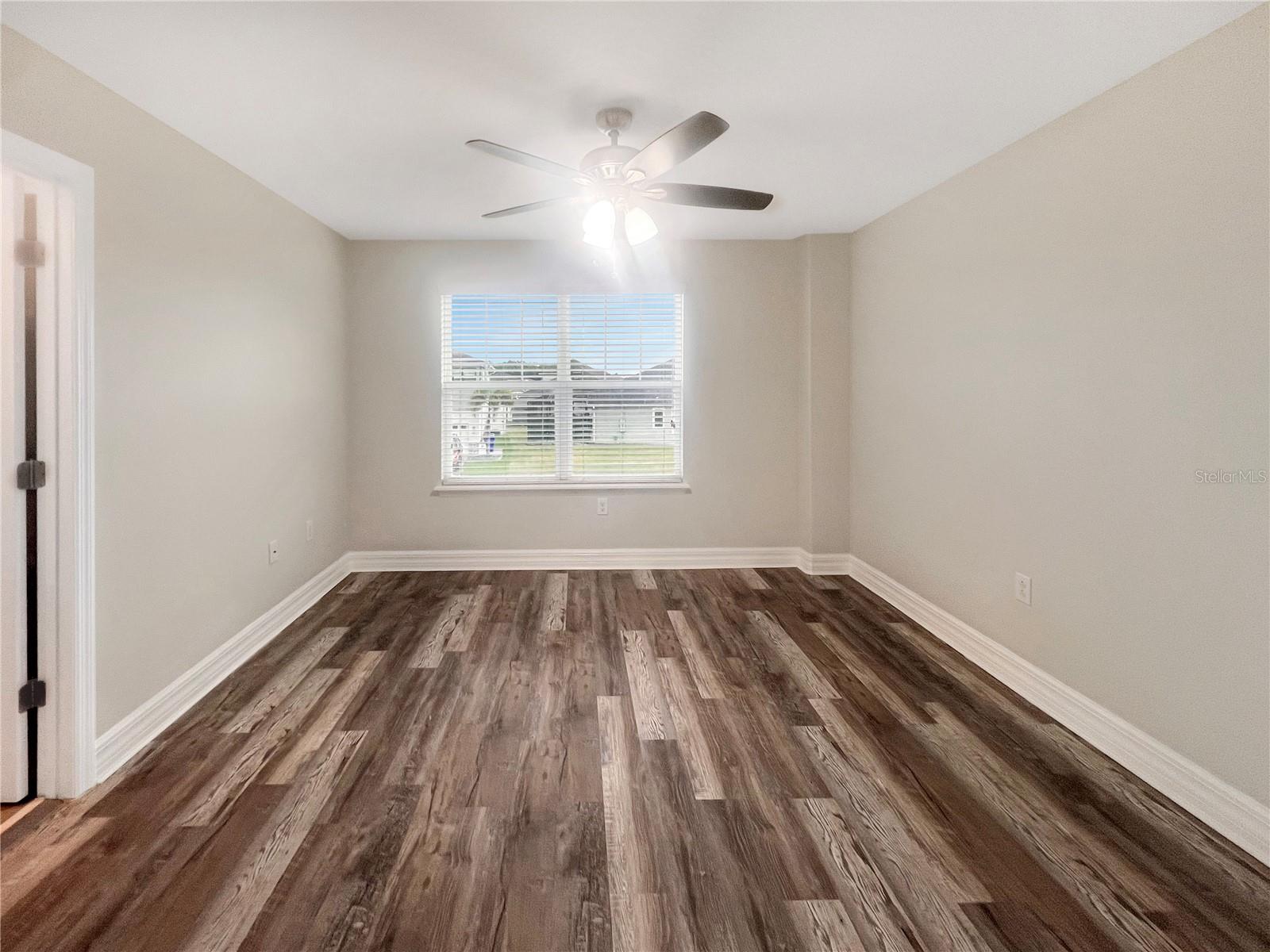 Image 23 of 41 For 2438 Chateau Loop