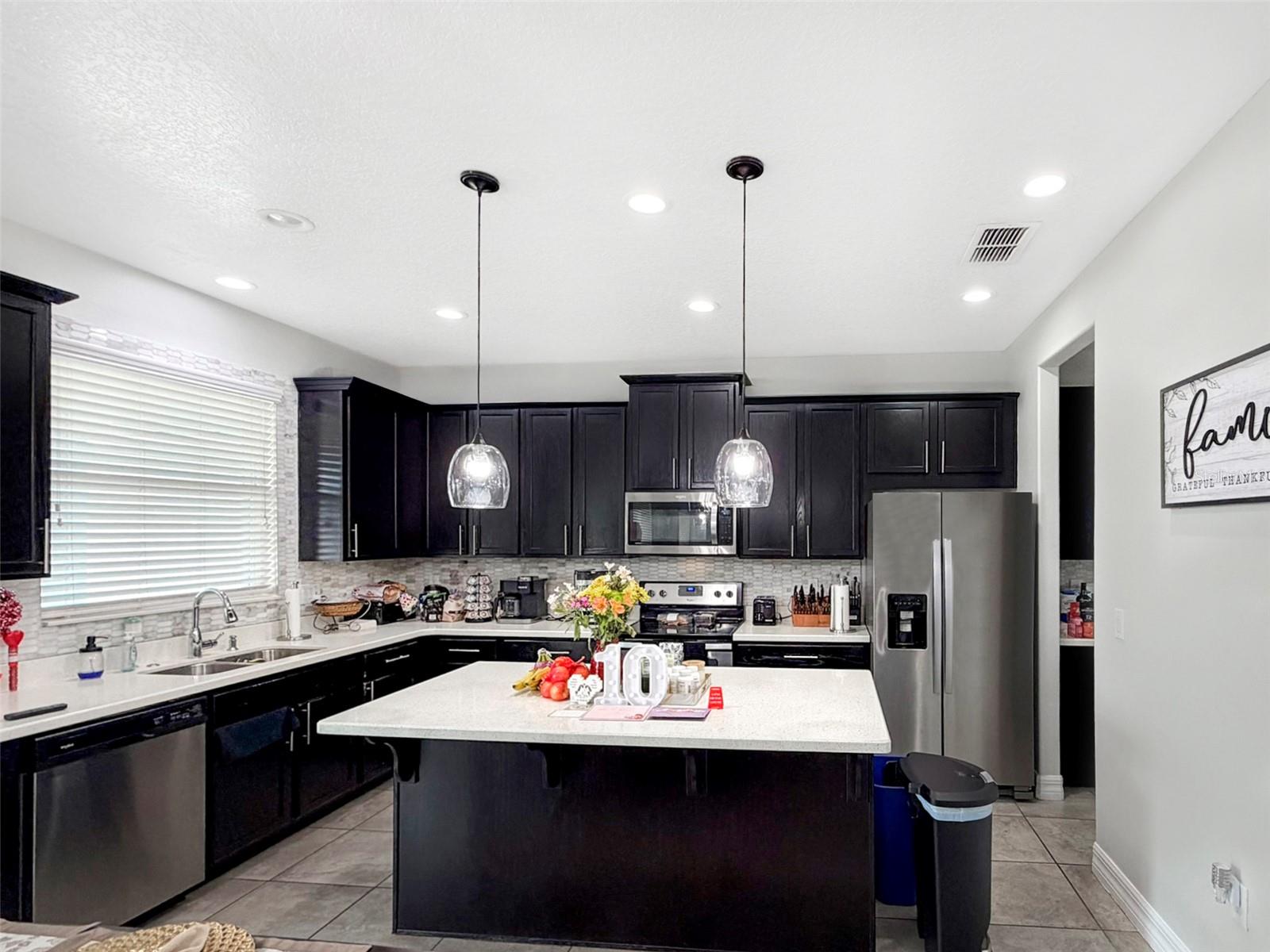 Image 6 of 41 For 2438 Chateau Loop