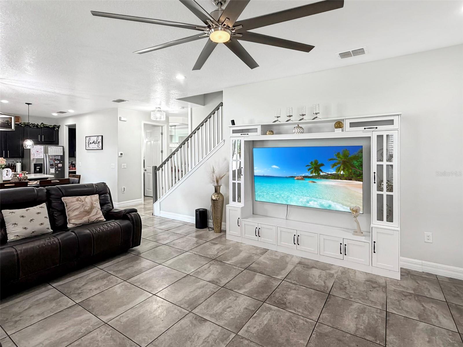 Image 9 of 41 For 2438 Chateau Loop